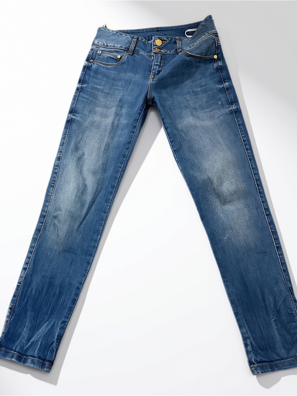 Studio F Women's Straight-Leg Jeans in Medium Blue Wash
